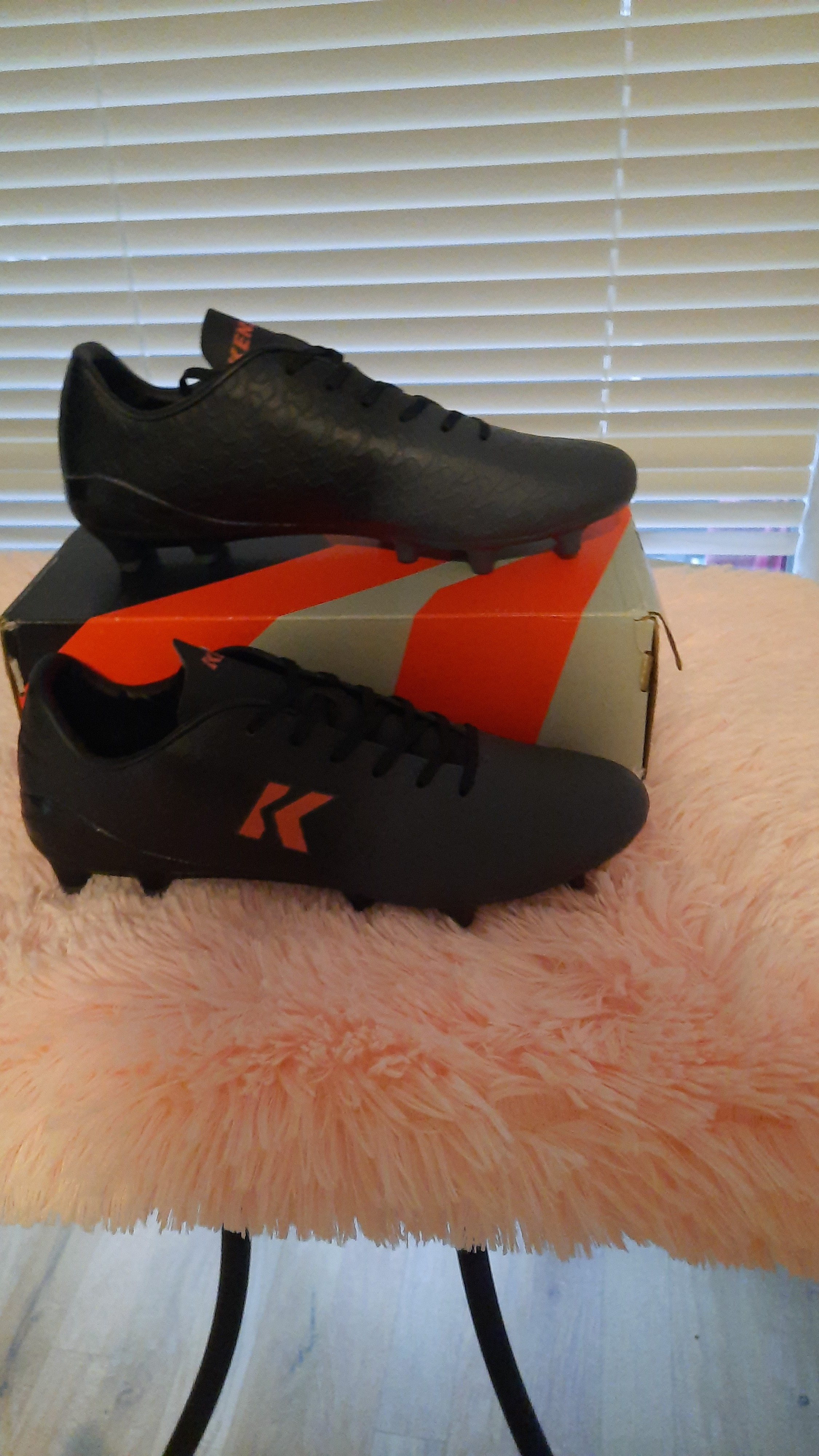 Nouvelle Chaussures de foot Marke Kensis