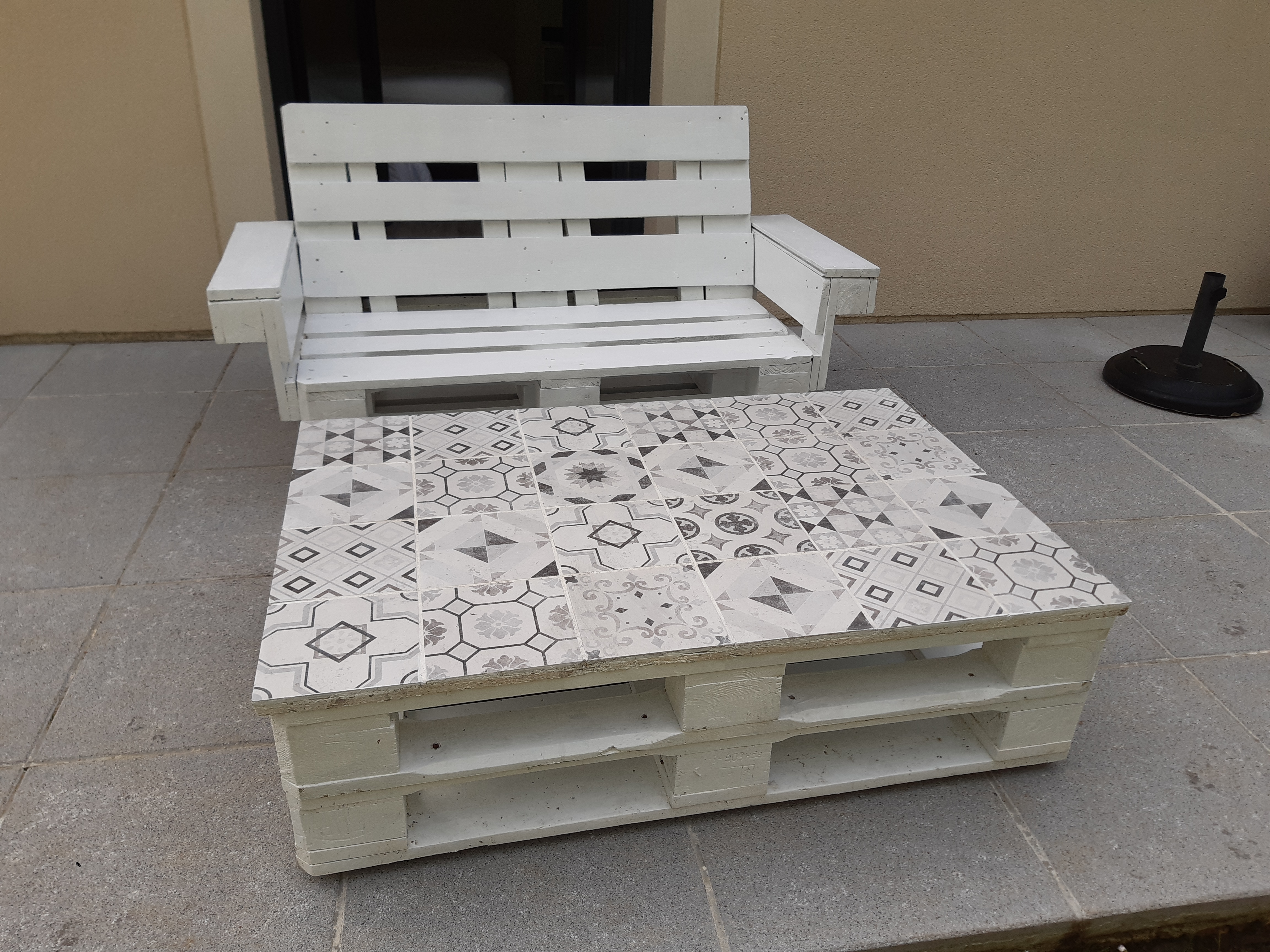 Banc et table de jardin en palette