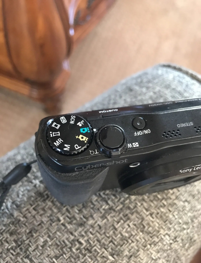 Appareil photo reflex numérique Canon EOS Rebel T3i 18.0MP - Noir (Kit avec EF-S 18-55mm...