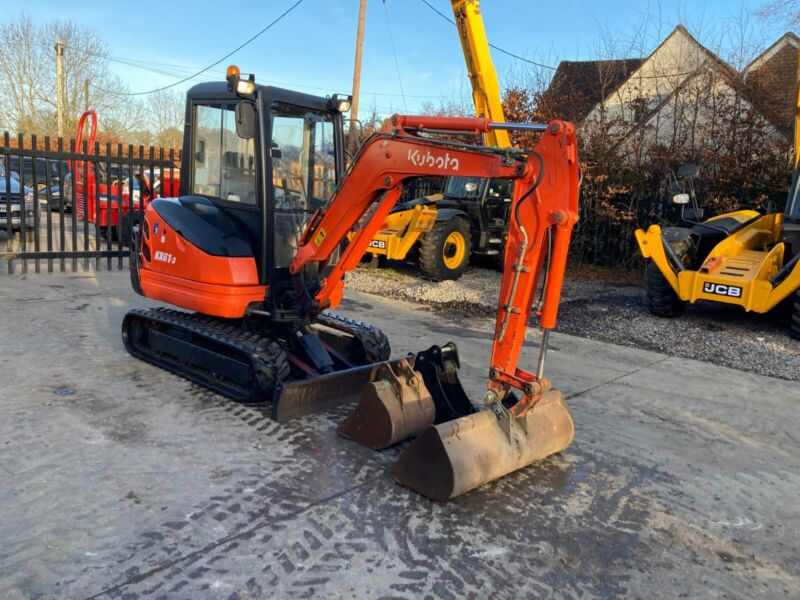 Mini pelle Kubota KX61-3 , 2,6T 2011