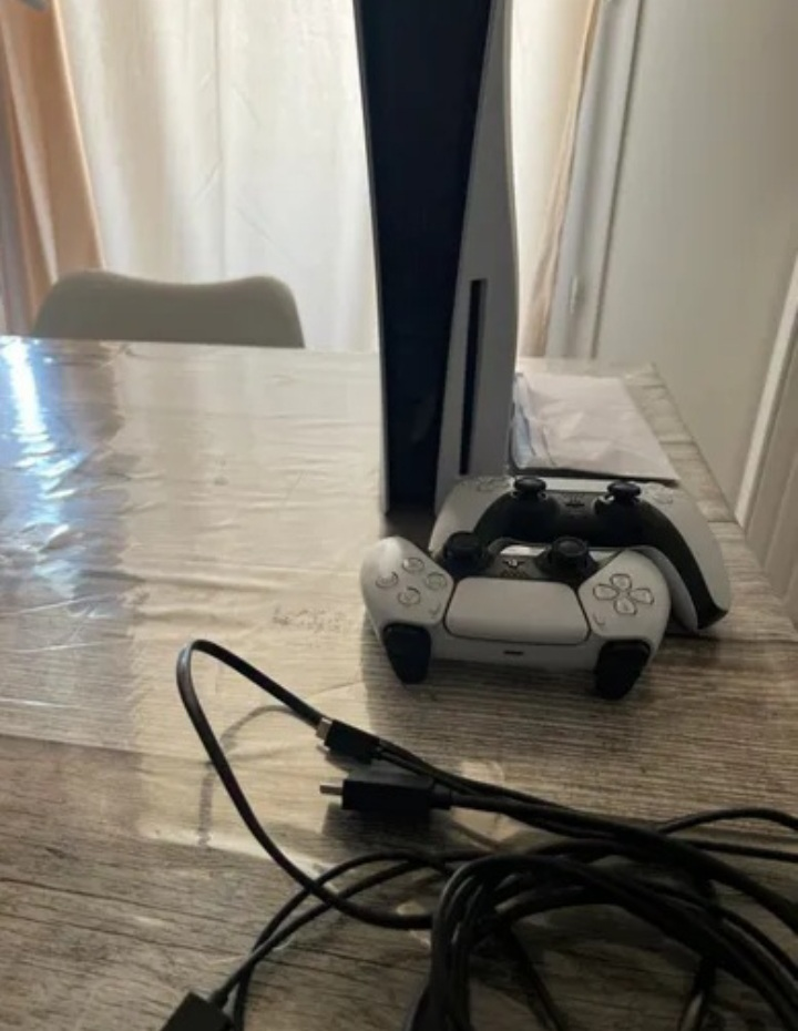 console SONY PS5 - Miniature 2