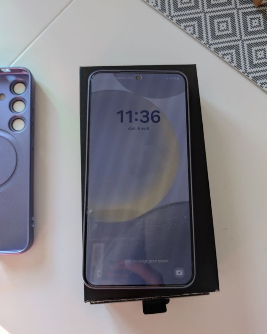 Samsung Galaxy S24 neuf à vendre