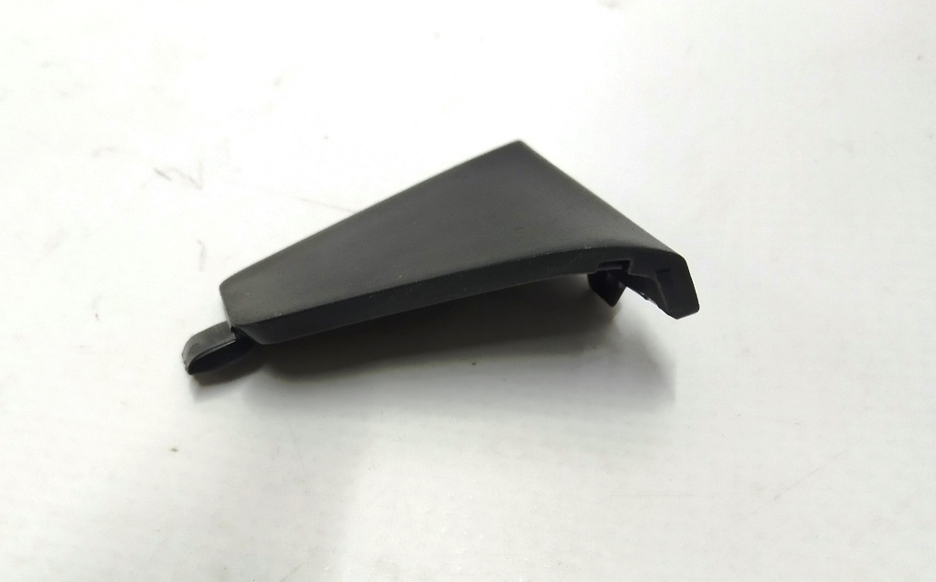 Bouchon plastique boulon porte avant/arrière droite Tesla  1110195-00-E