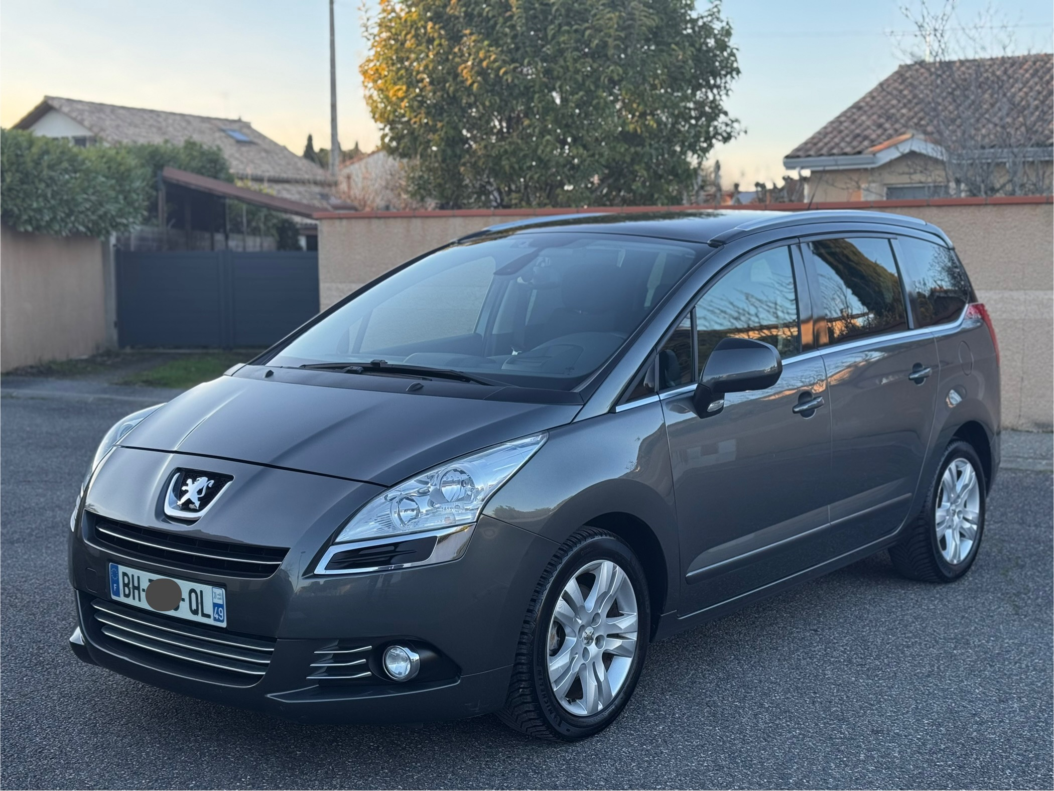 Peugeot 5008 2.0 150ch 7pl tout option - Miniature 4