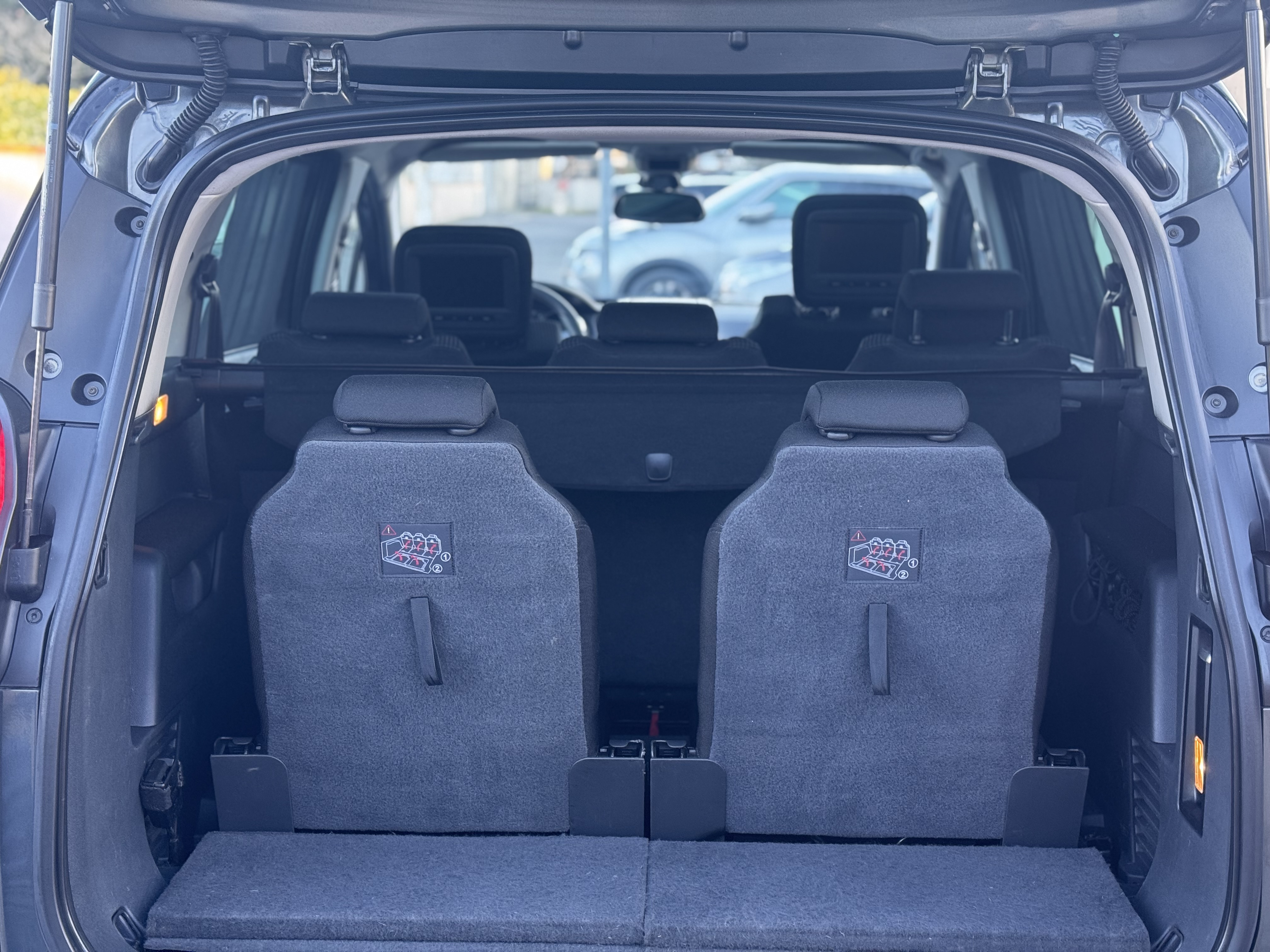 Peugeot 5008 2.0 150ch 7pl tout option - Miniature 9