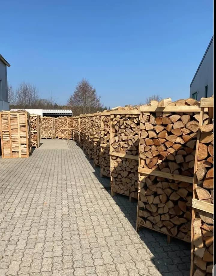 BOIS DE CHAUFFAGE DE QUALITÉ SUPÉRIEURE. - Miniature 2