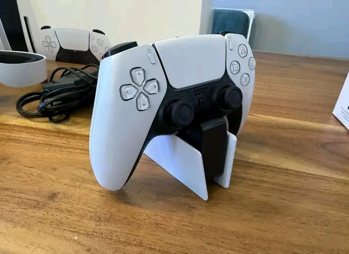 La console blanche Sony PlayStation 5 825 Go