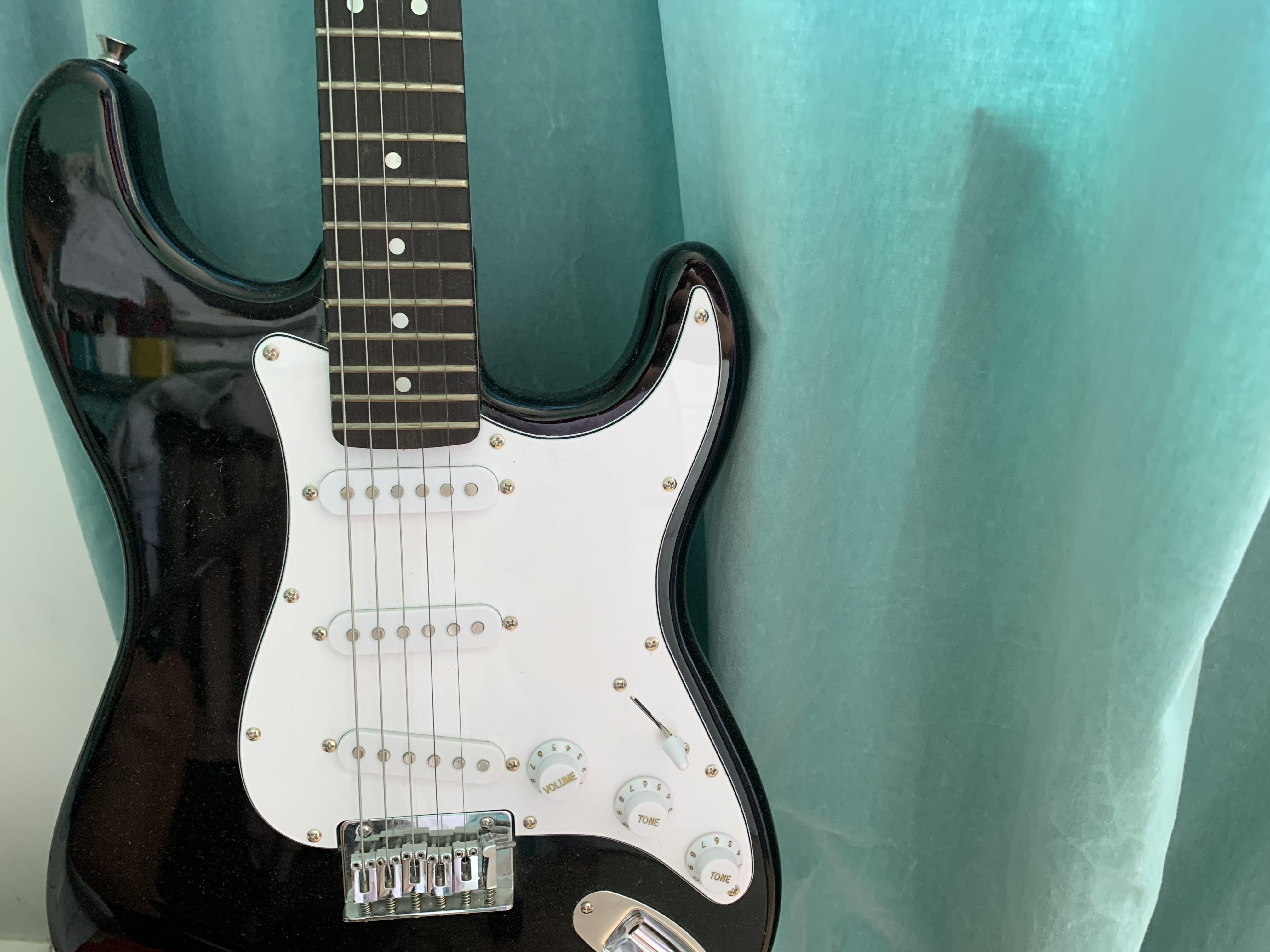 Fender SQUIER MM STRATOCASTER Black - Miniature 3