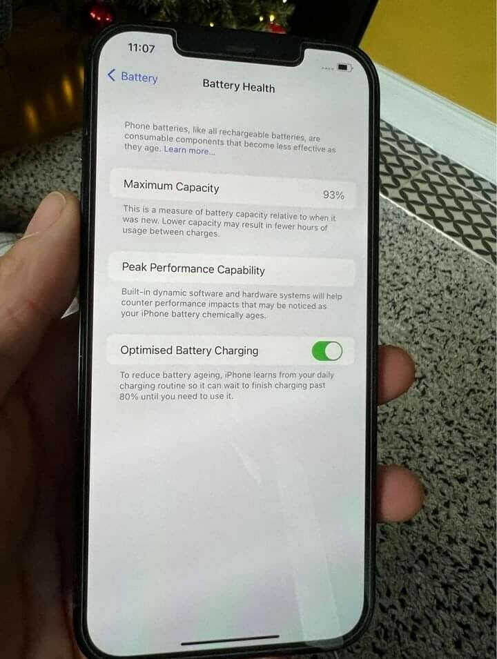 iPhone   12