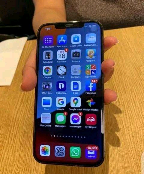 Smartphone en vente état supérieur - Miniature 3