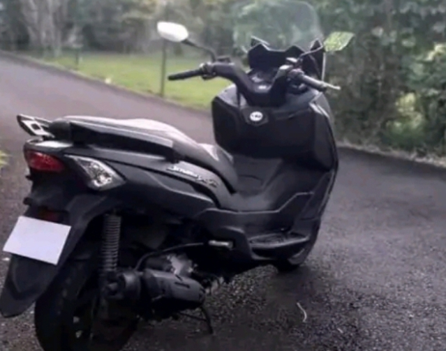 Scooter très nickel. .