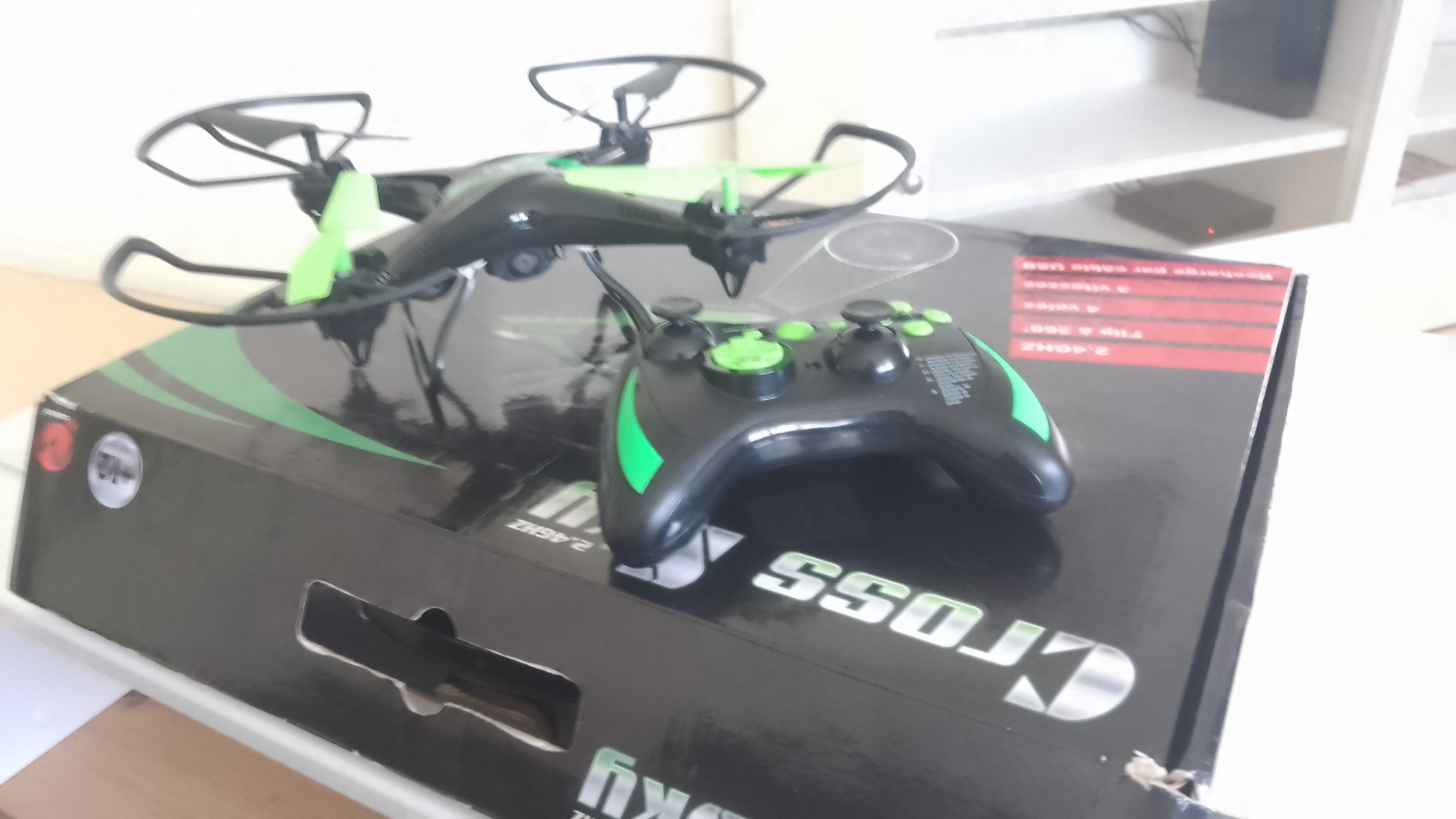 Drone Cross Sky 2.4GHz avec Caméra HD Intégrée - Miniature 2