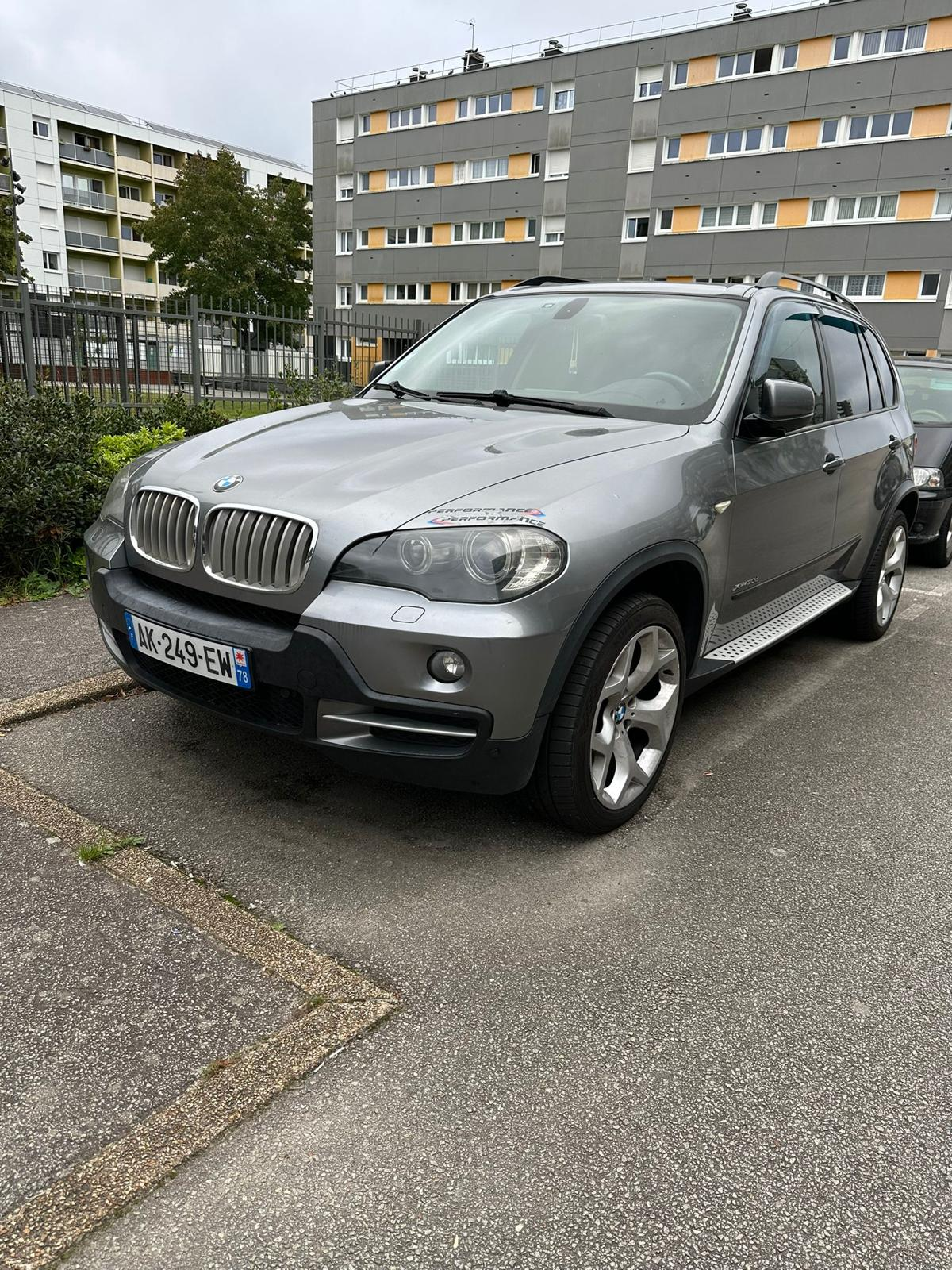 BMW X5 7 places en parfait état - Miniature 5