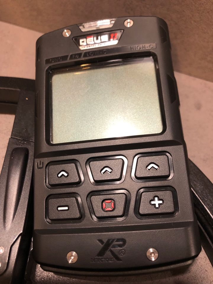 Détecteur de métaux XP Deus 2 avec écouteurs Radio ESC2 + garantie - Miniature 7