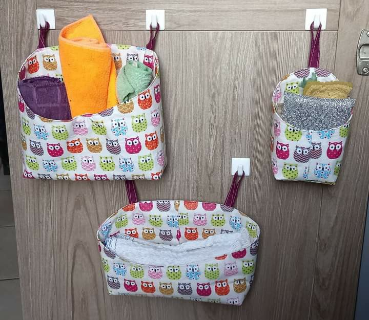 Pochette suspendue pour salle de bain bebe