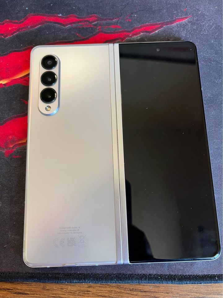 Samsung Galaxy Z Fold 3 pliable 256 go