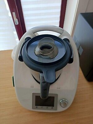 Vorwerk Thermomix TM5 avec ses accesoires