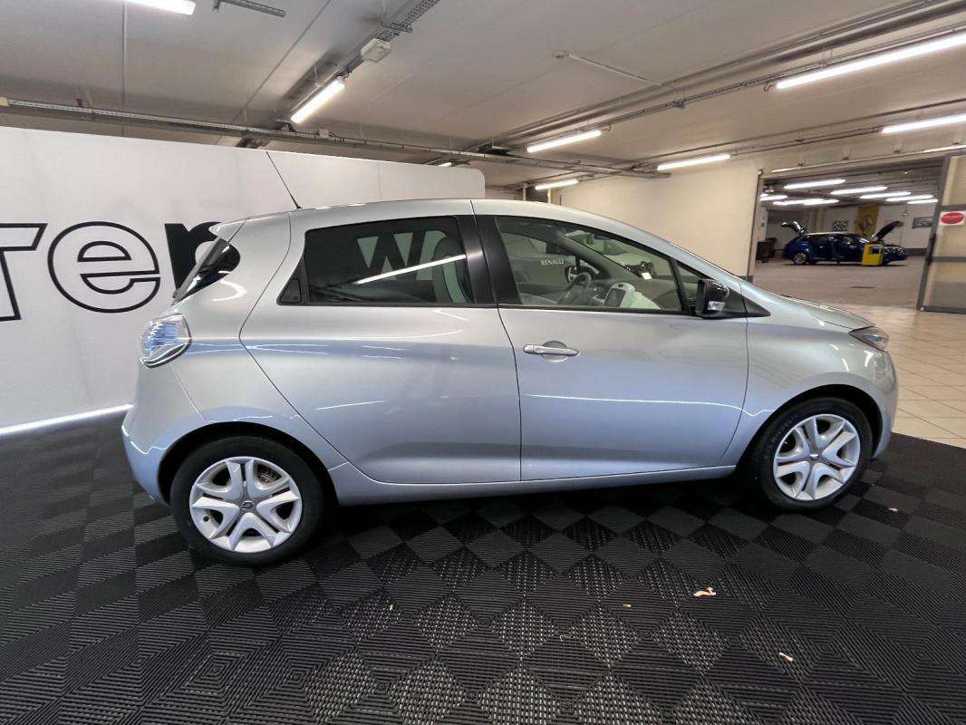 Superbe Renault Zoe quasi neuf - Miniature 9