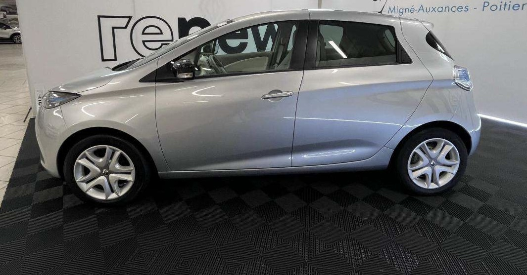 Superbe Renault Zoe quasi neuf - Miniature 6