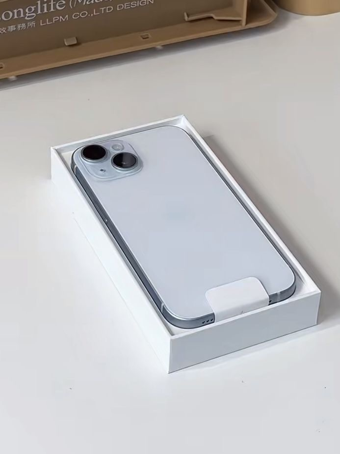 iPhone 15 Plus - reconditionné comme neuf - Miniature 2