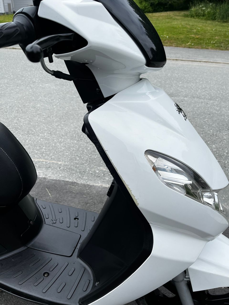 Scooter Peugeot Kisbée année 2014 - Miniature 6