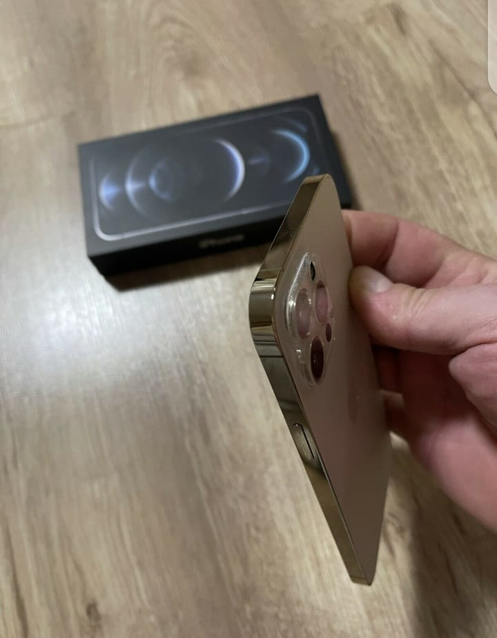 IPhone 12pro max gold - Miniature 2