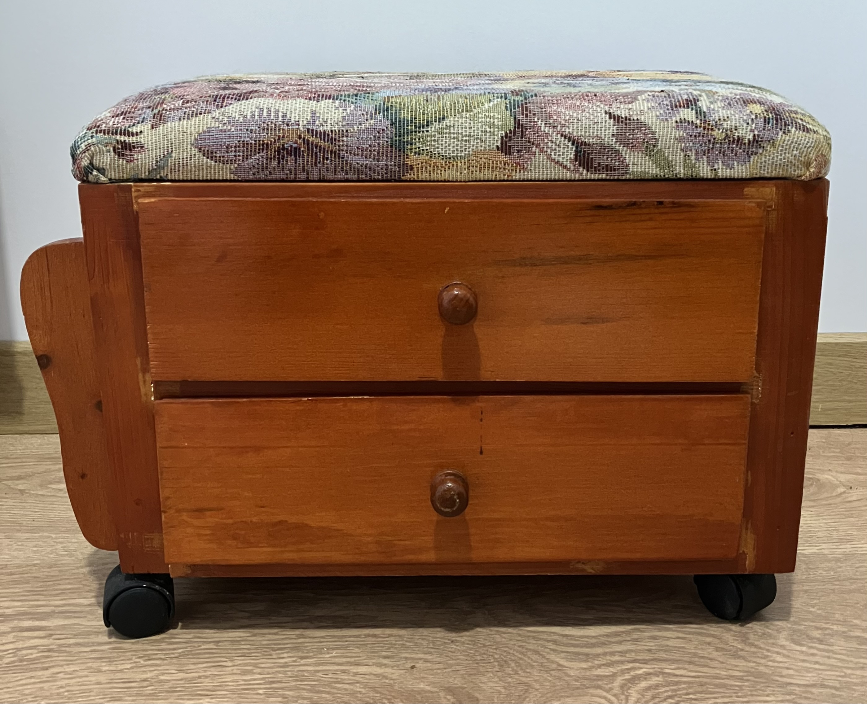 Table de chevet avec 2 tiroirs