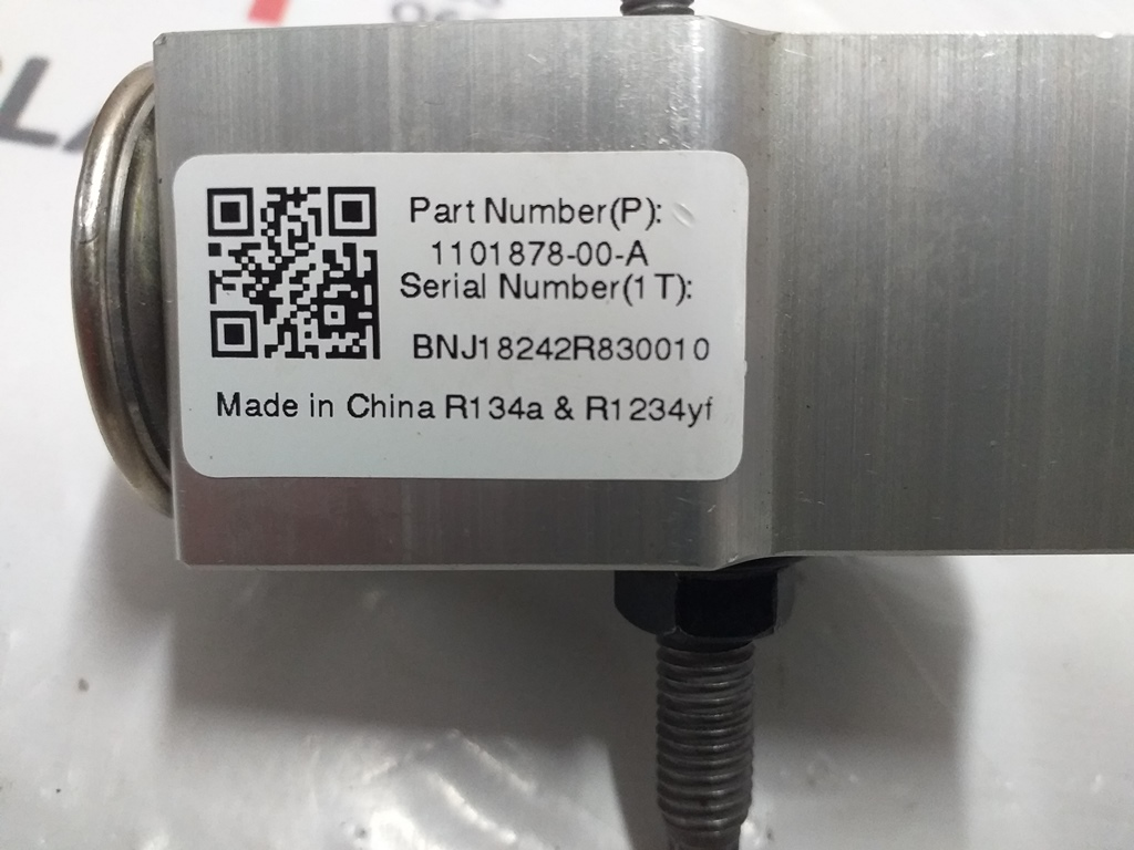 Vanne de climatisation R134a Tesla 1101878-00-A