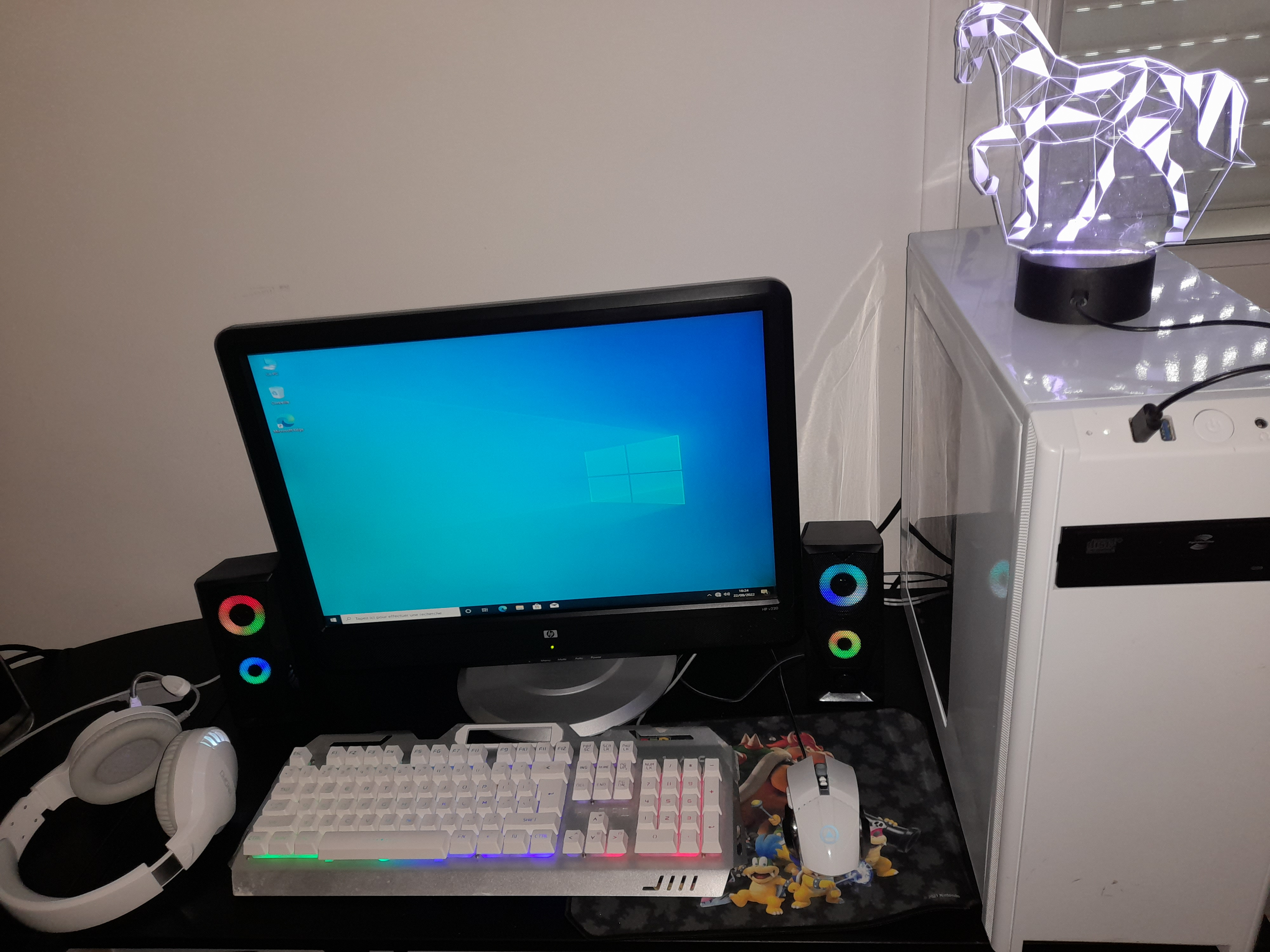 Ordinateur de bureau PC Gamer