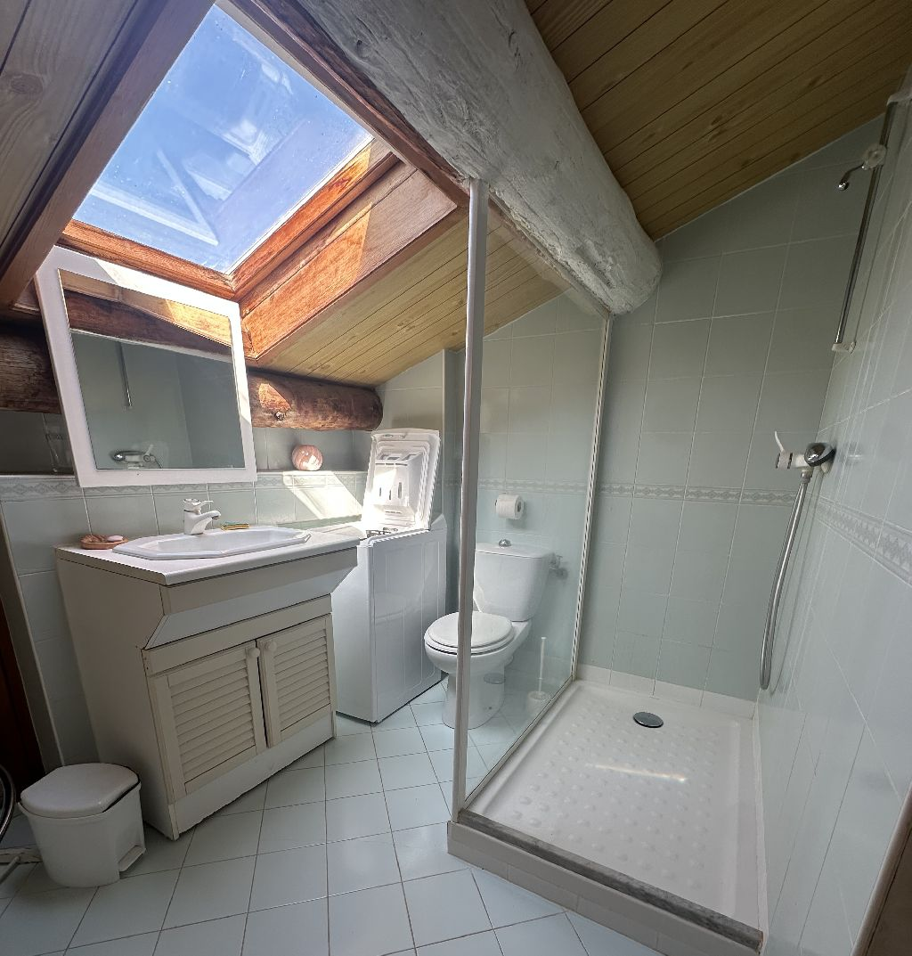 Appartement de type T4 en duplex sur une propriété privée L33 - Miniature 8