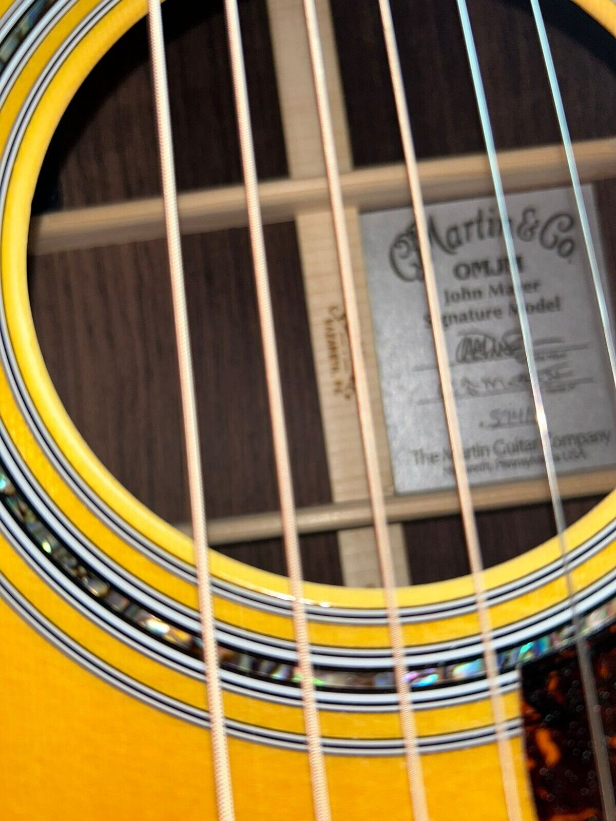 Guitare acoustique Martin OM-JM, modèle John Mayer Signature