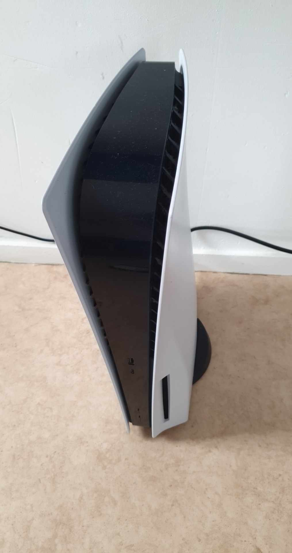En vente mon PS5 toute neuf sans aucun problème - Miniature 2