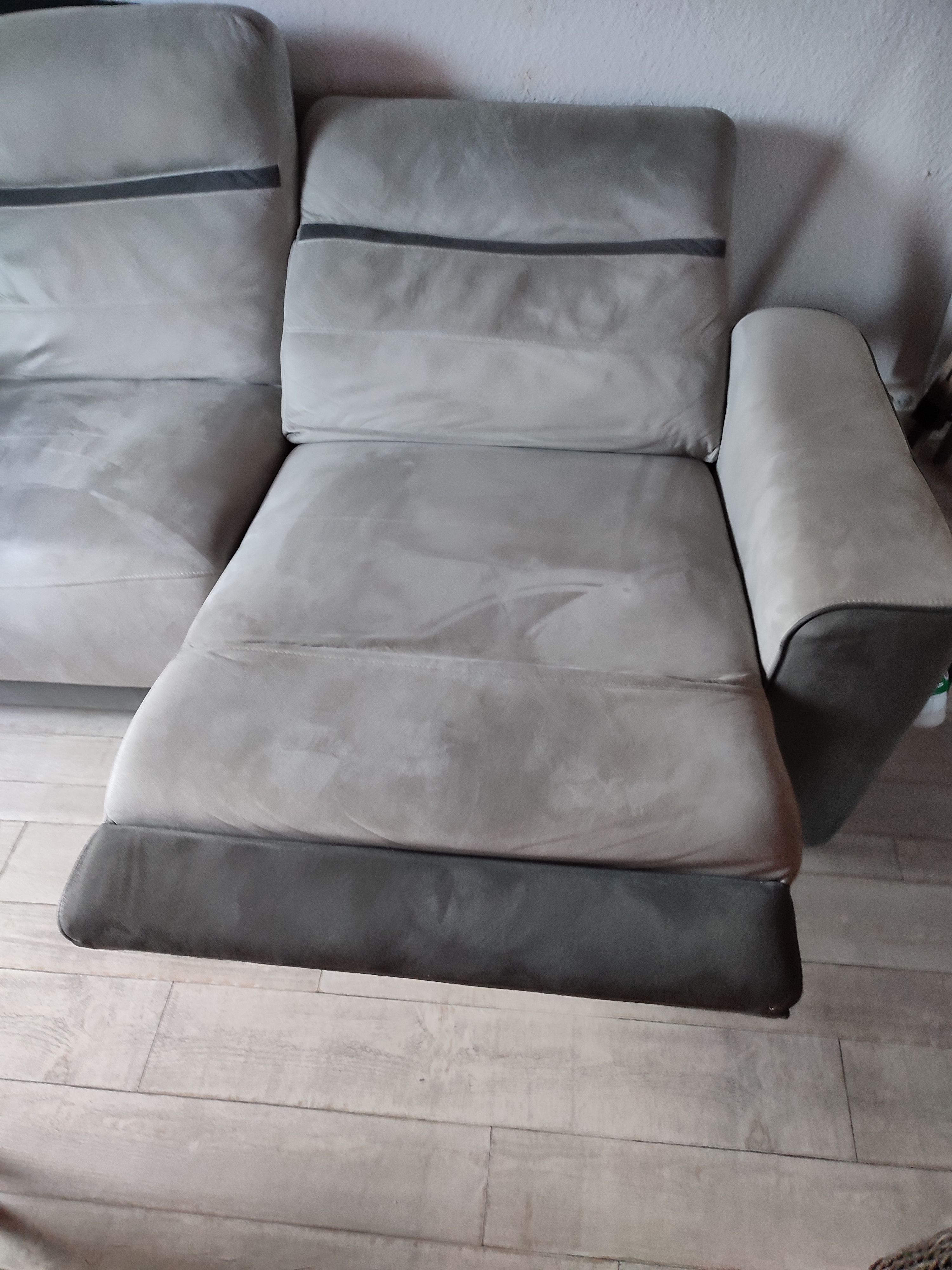 Canapé 3 places et relax deux fauteuil
