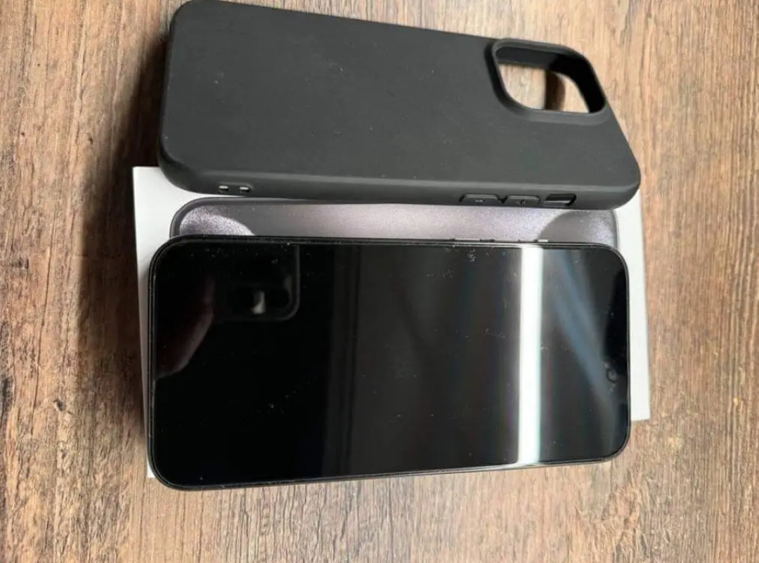 iPhone 13 pro max neuf