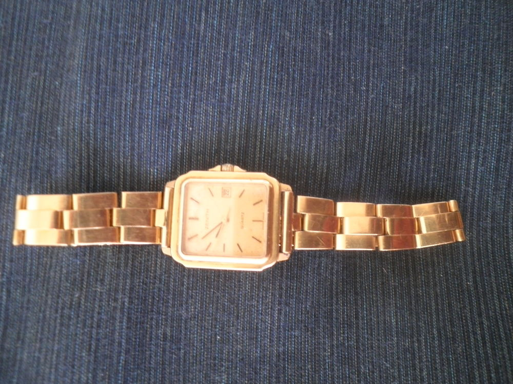MONTRE FEMME OR