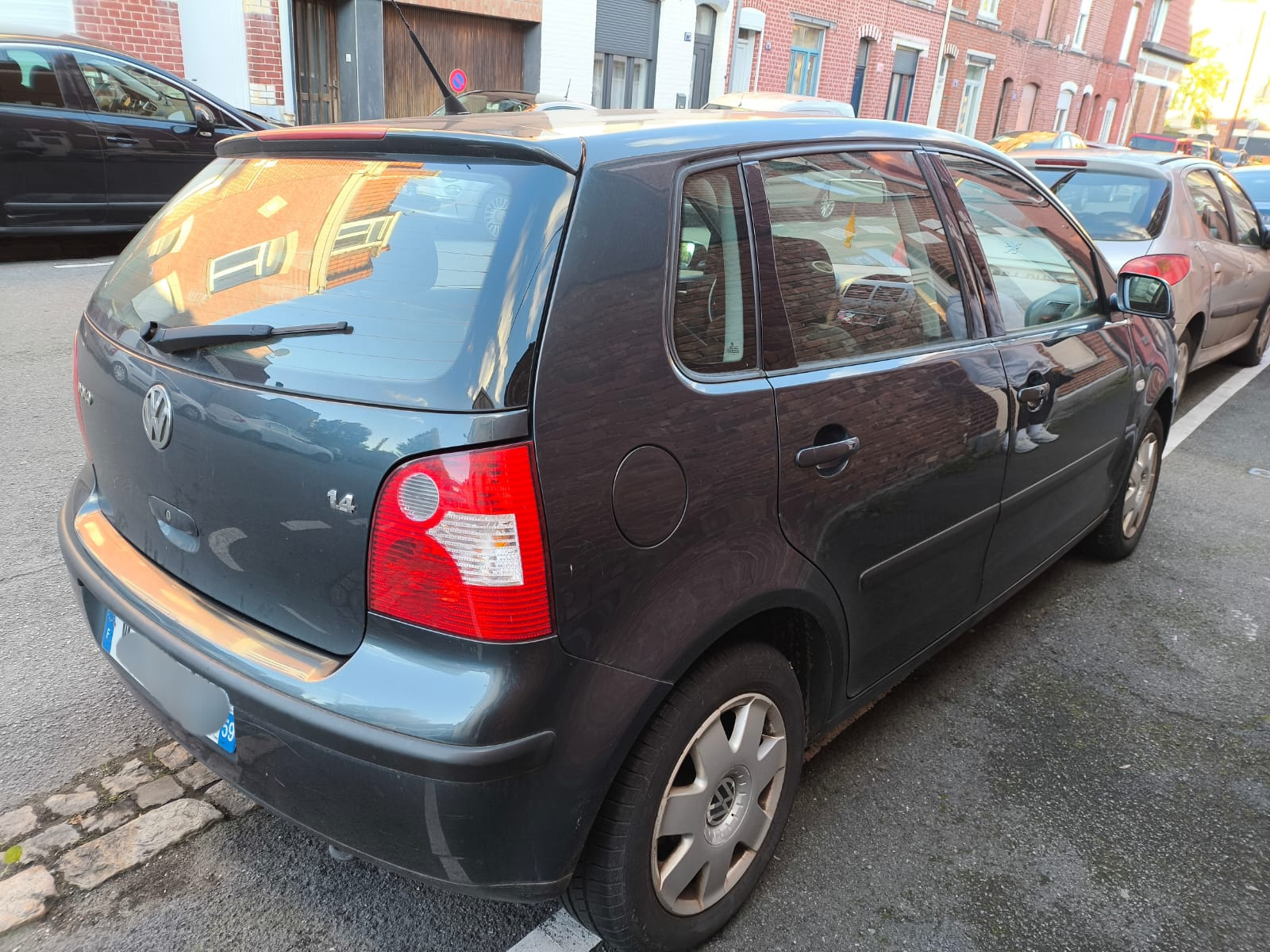 Volkswagen Polo Essence en excellent état - Miniature 2