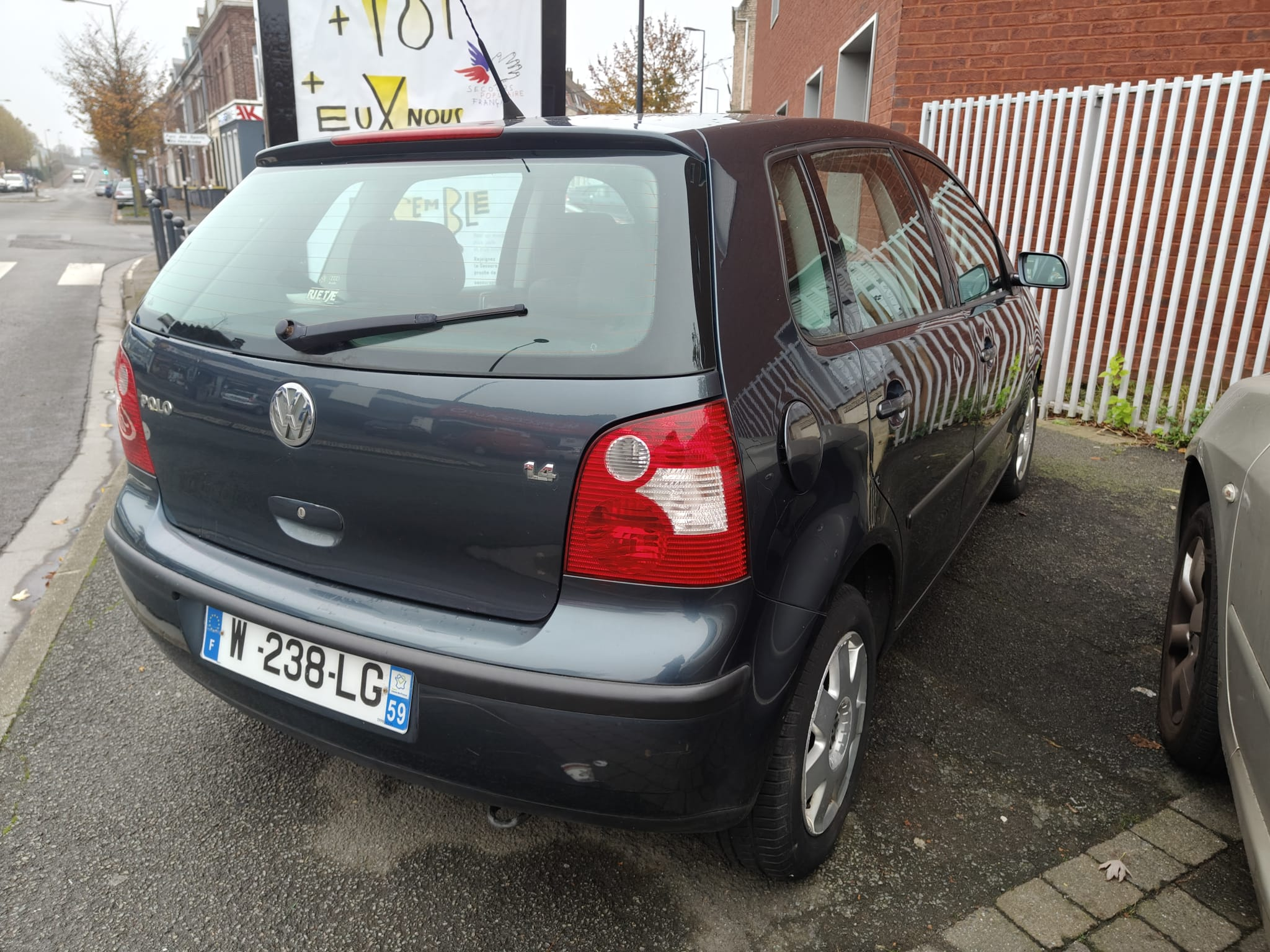 Volkswagen Polo Essence en excellent état - Miniature 4