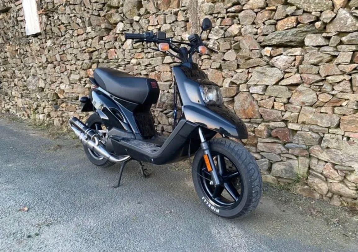 À vendre moto Scooter booster - Miniature 3