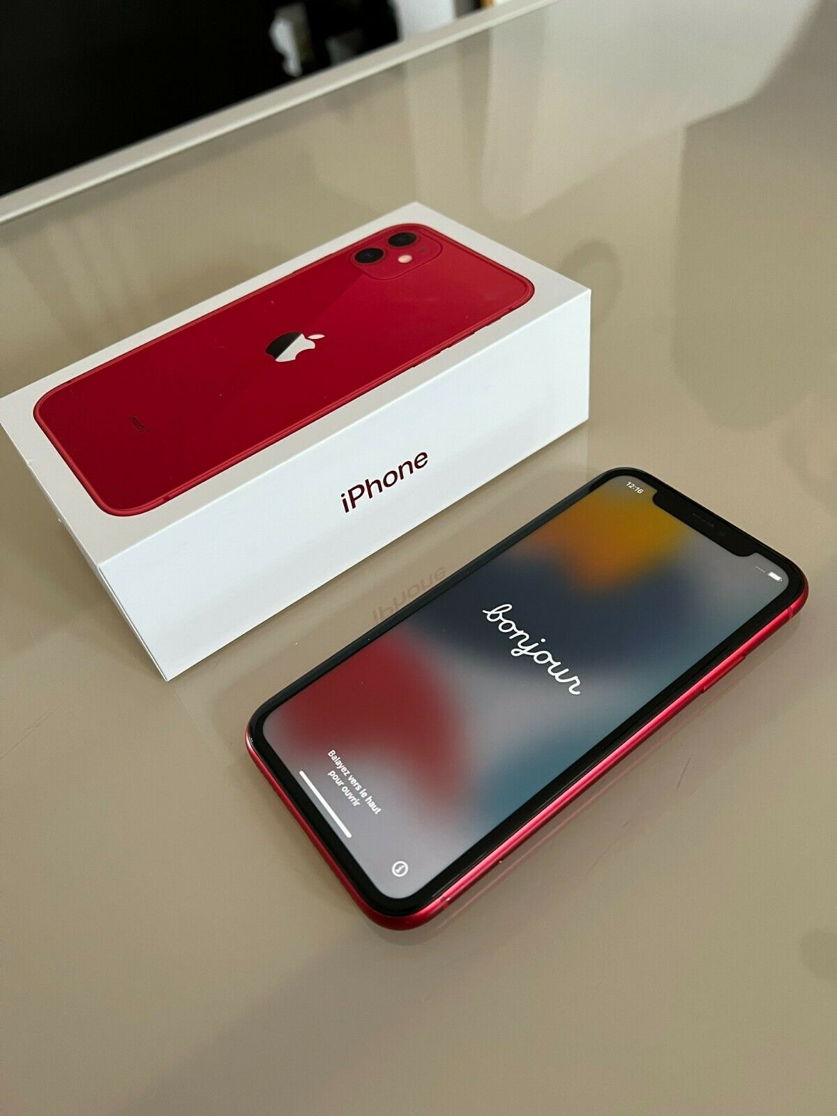 Apple iPhone 11 (PRODUCT)RED - 64Go (Désimlocké) A2221 (CDMA + GSM).