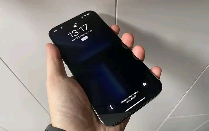 iPhone 13 juste déballer état indiscutable