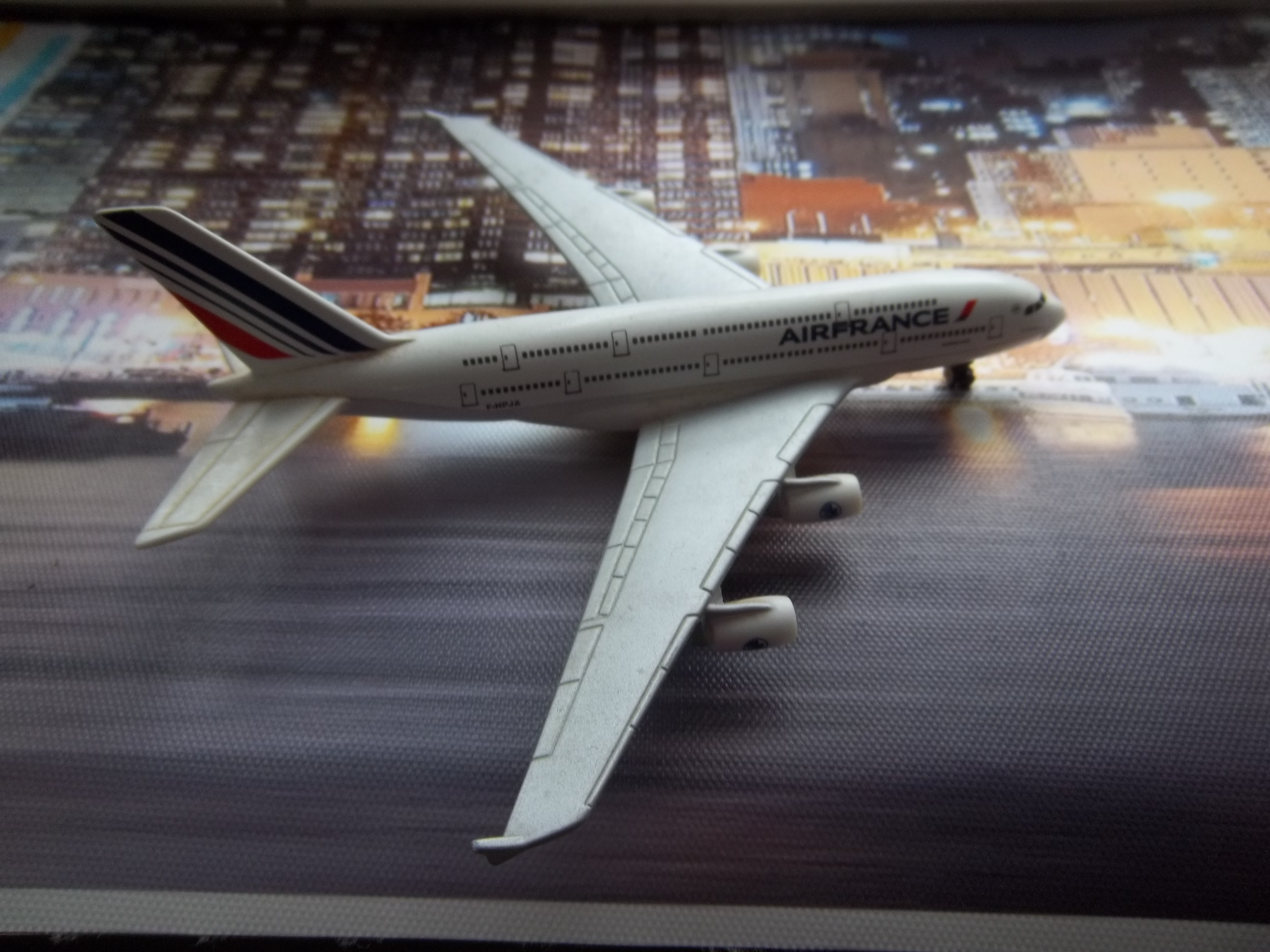 Maquette Airbus A380 F-HPJA Air France 1/400 en métal
