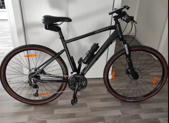 VÉLO VTC SCOOT