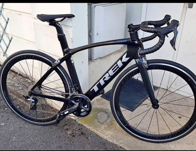 Vélo de Course Trek en Parfait État