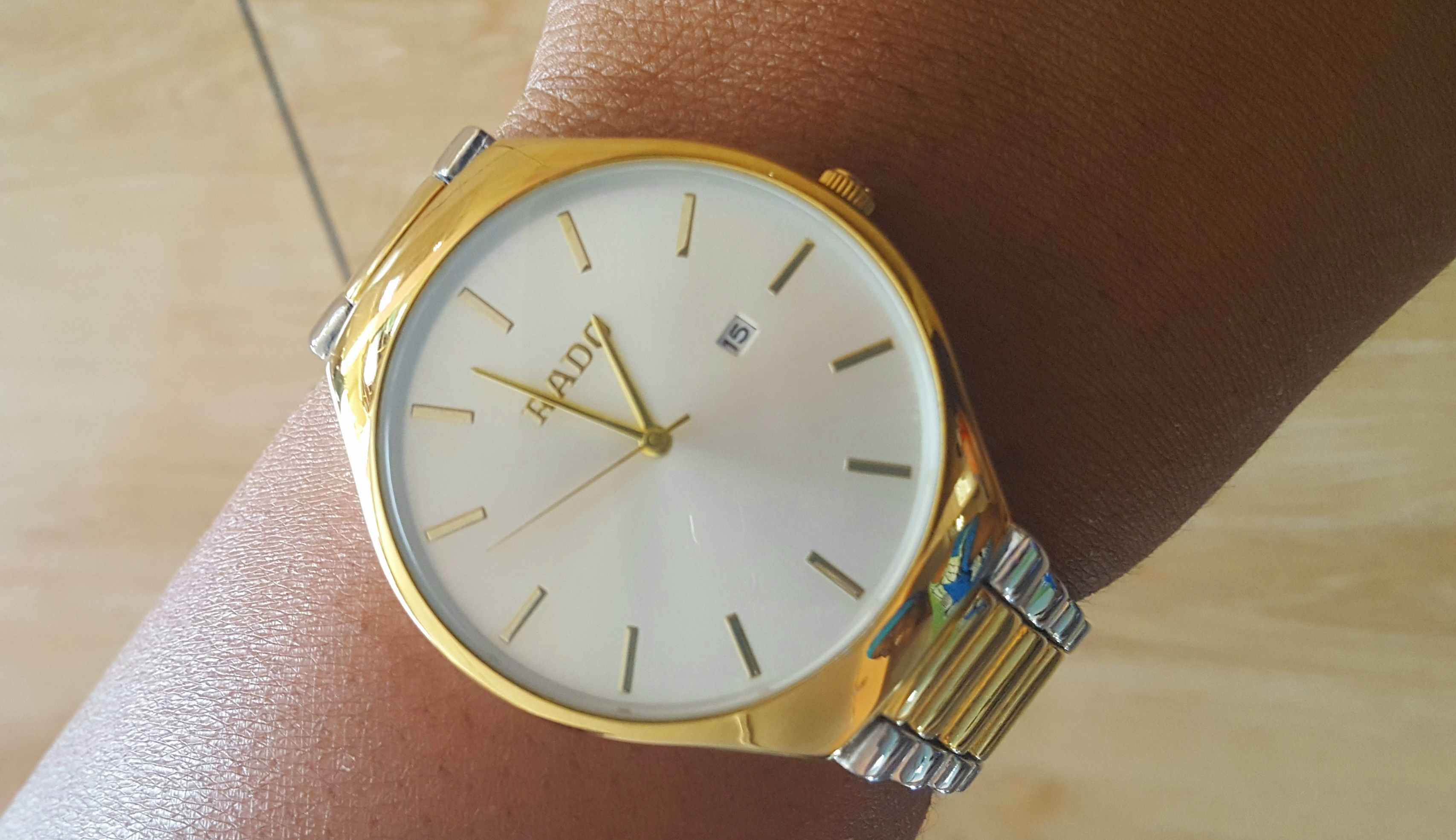 Montre RADICALEMENT switzerland