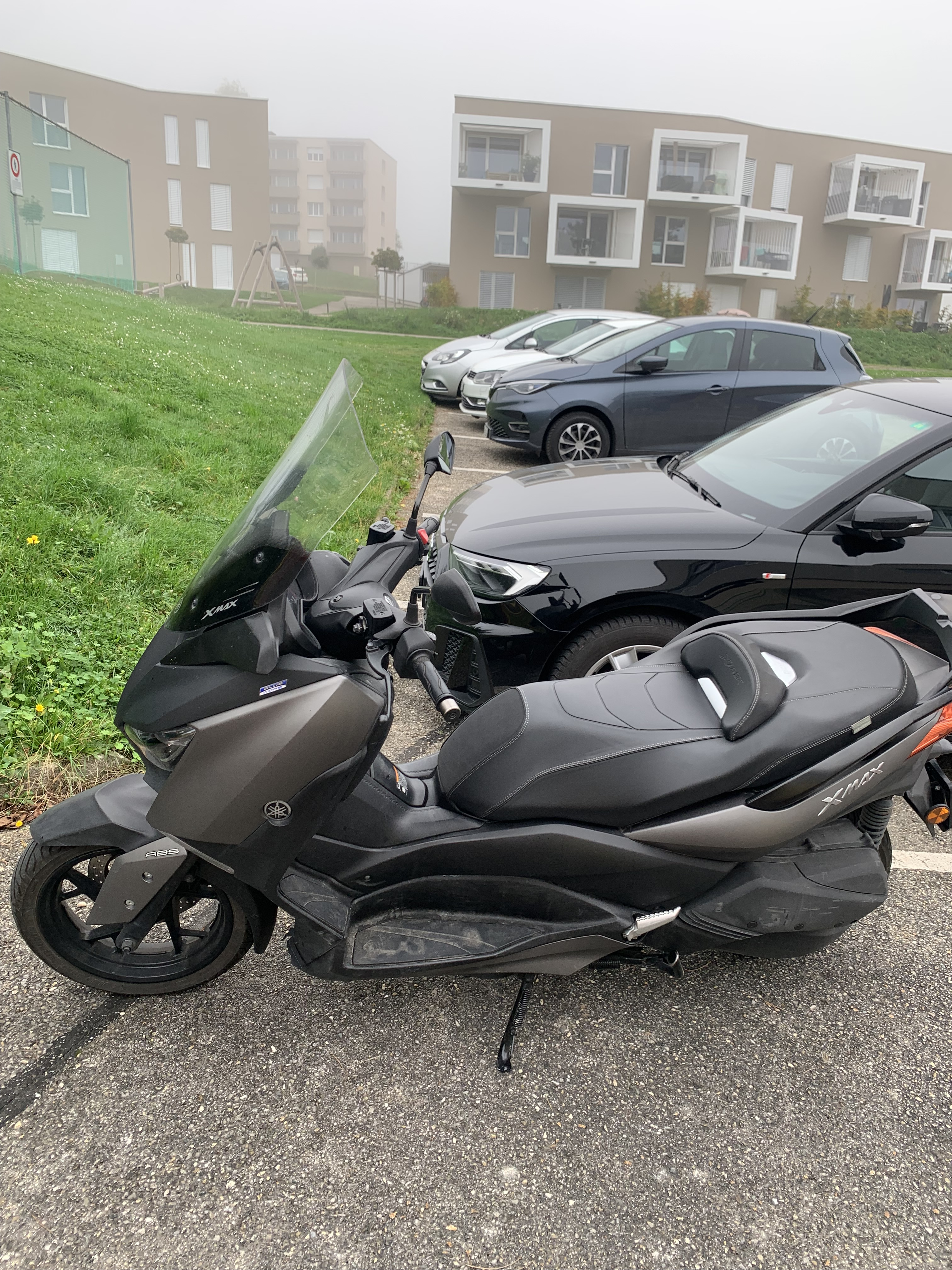 Yamaha X-max 300 de 2017 - Miniature 3