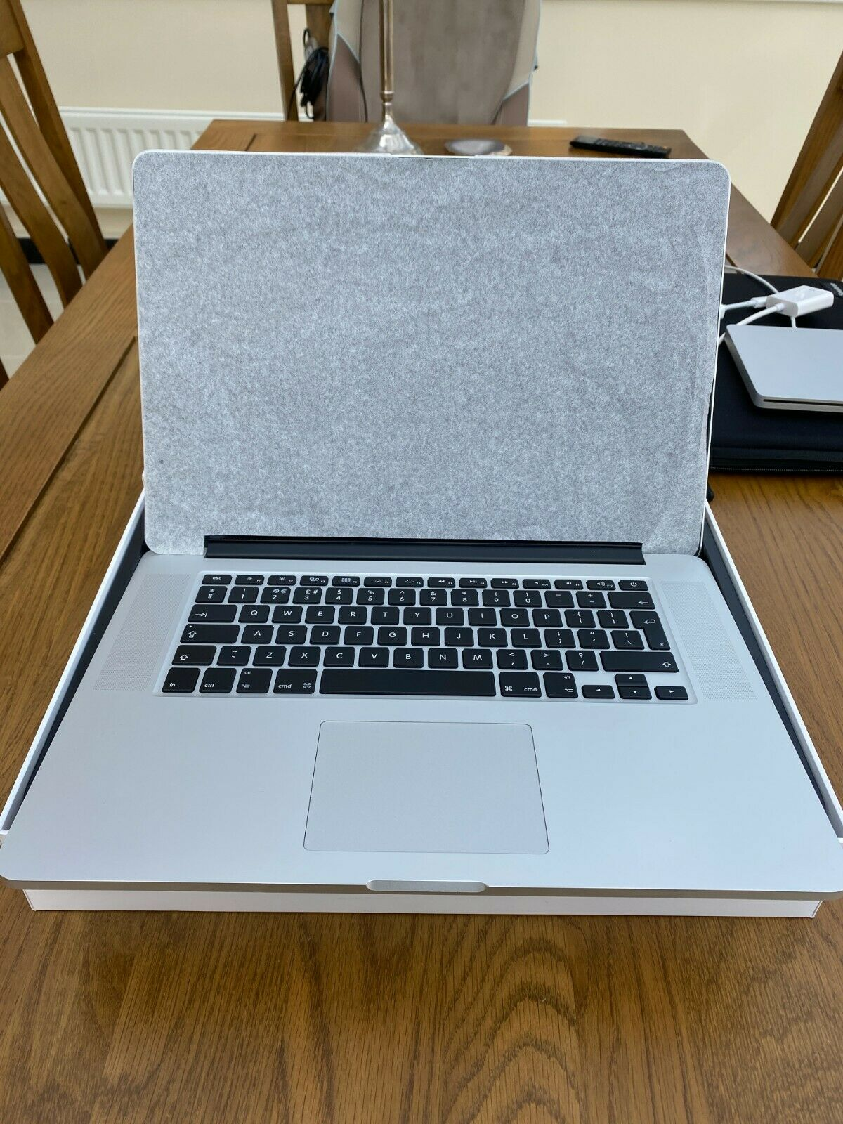MacBook Pro Retina 15 inch Core i7 , 2.8Ghz - Miniature 2