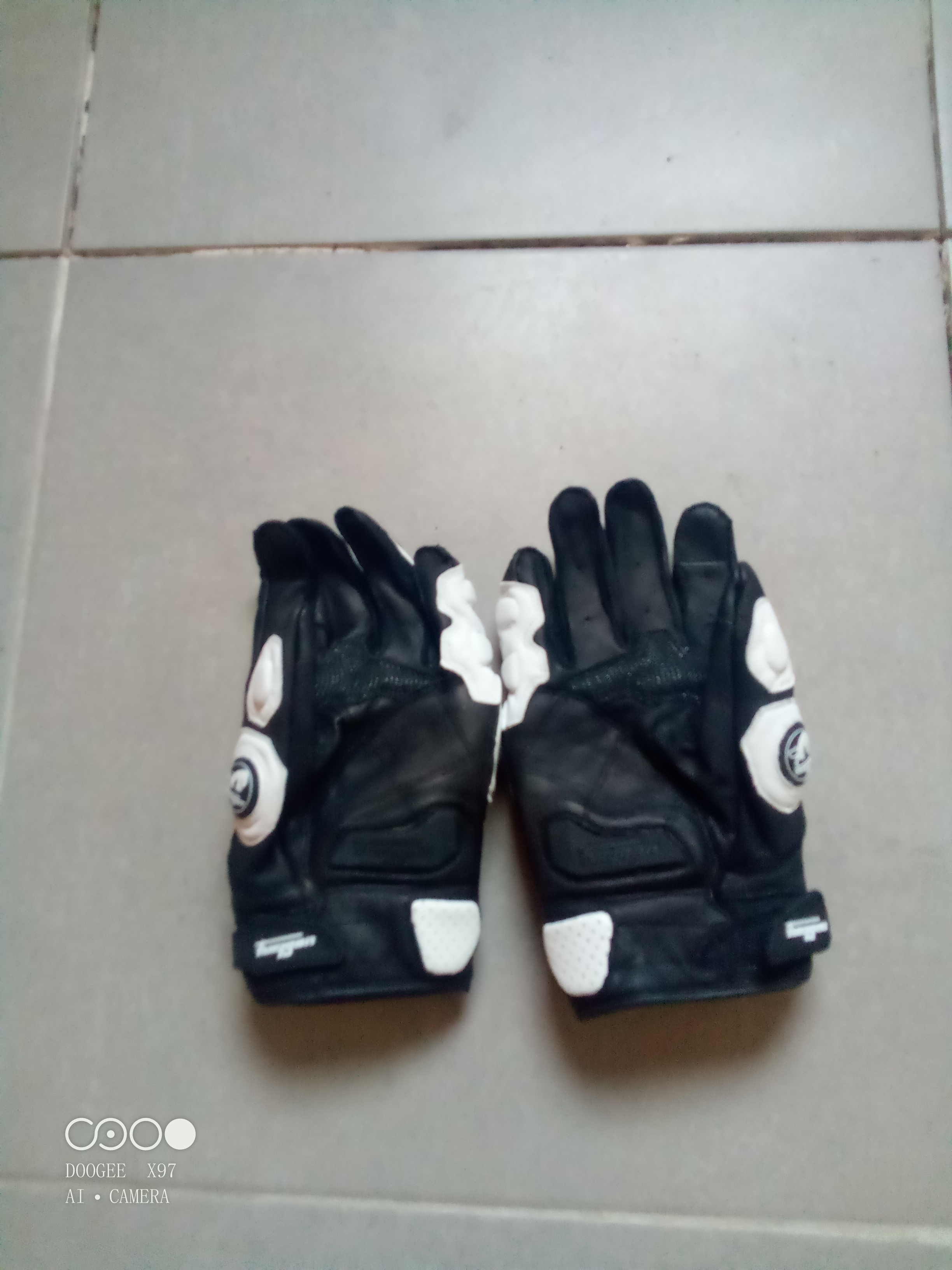 Gant moto en. Cuir