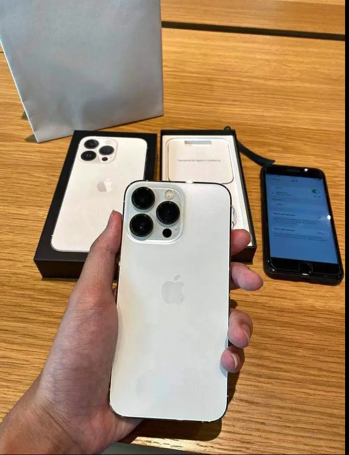 A vendre iphone 13 prox max