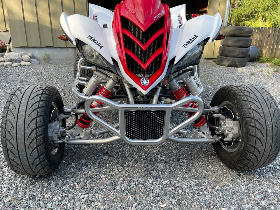 QUAD Yamaha Raptor 700R

A vendre immédiatement