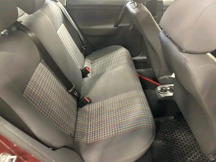 Voiture en Bon état intéressé
